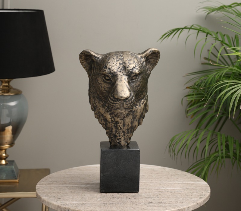 Lion Head